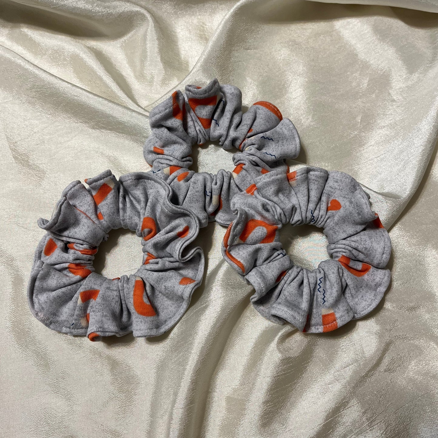 Magnetic Attraction Scrunchies